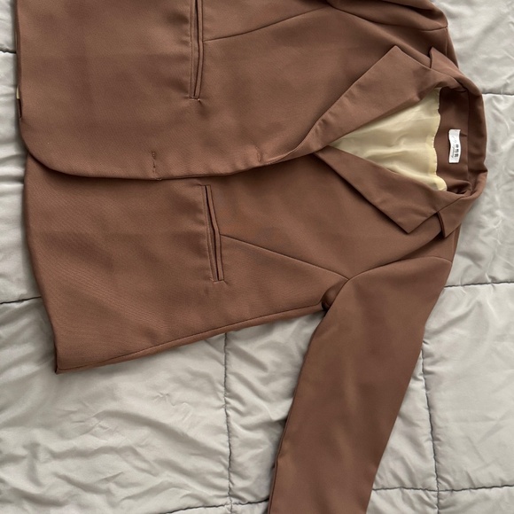 New Women Blazers - Picture 2 of 3